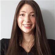 Estudiante de último año de Técnico en Administración de Empresas